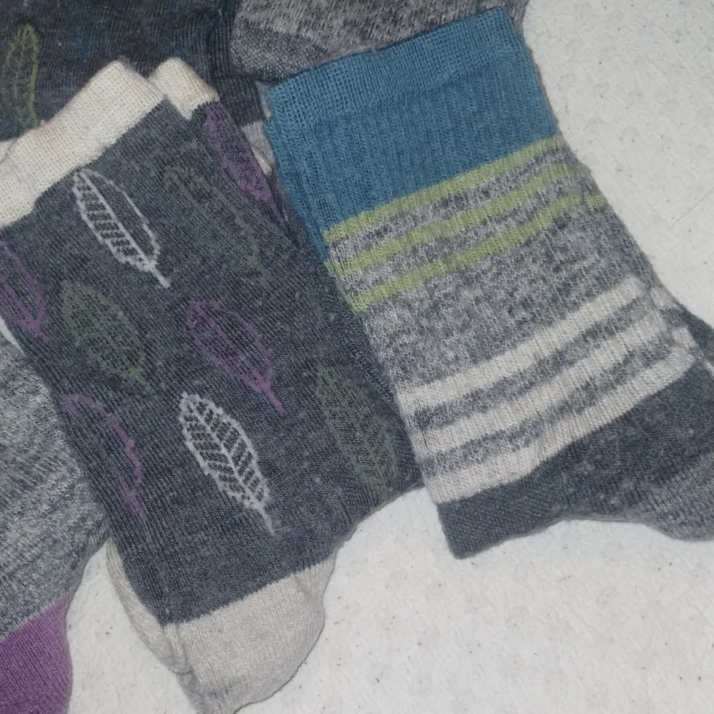 Lot of 11 patterned boot socks